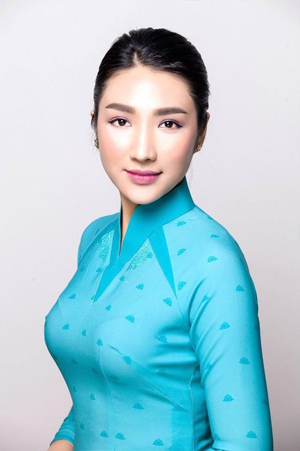 Những bộ đồng phục tiếp viên hàng không gây ấn tượng nhất ảnh 13