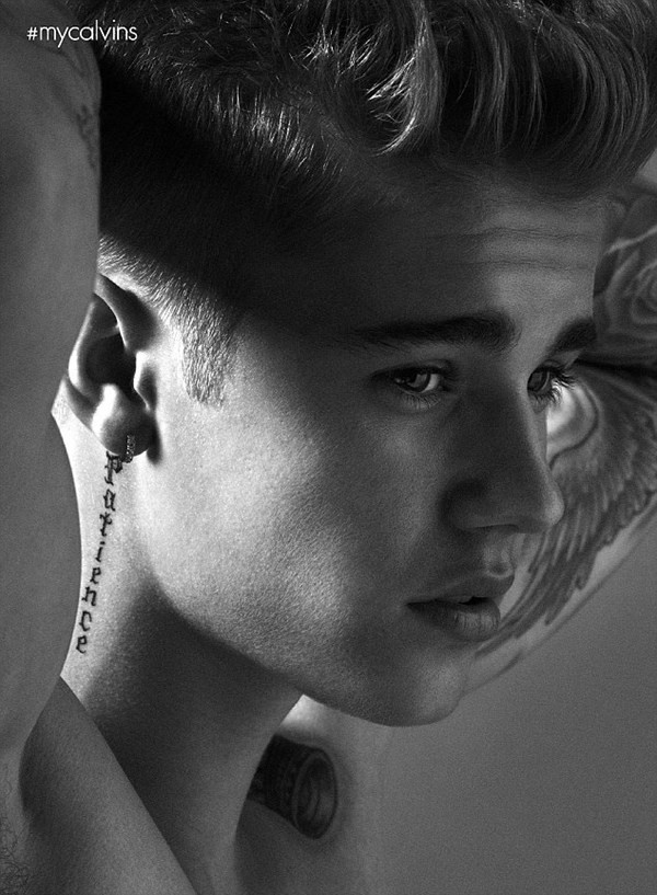 Justin Bieber khoe đồ lót của Calvin Klein trong chiến dịch mới ảnh 11