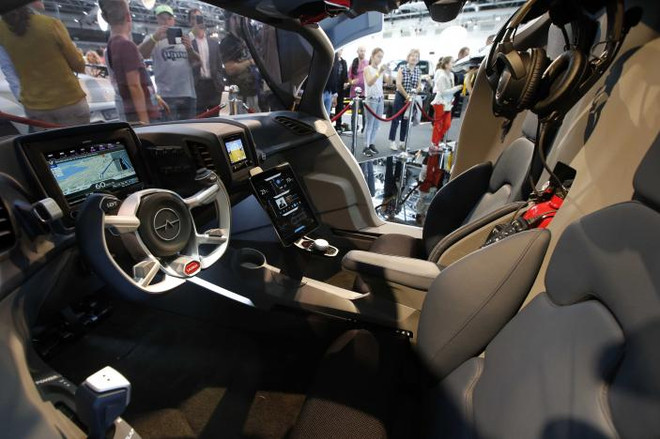 Trình làng hai mẫu ôtô bay vốn chỉ xuất hiện trong phim viễn tưởng ảnh 3