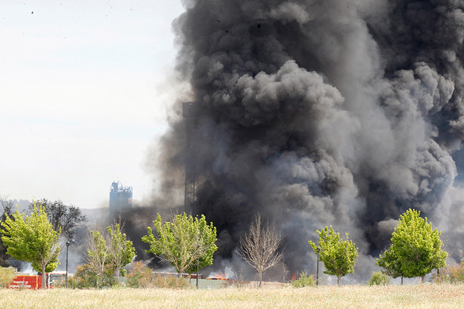 Nổ khu tái chế chất thải hóa học nguy hiểm ngay sát Madrid ảnh 1