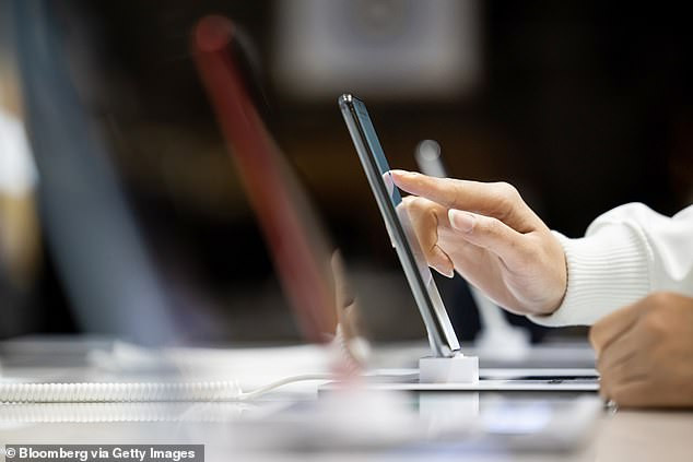 Thị trường smartphone chuẩn bị đối mặt với "điều tồi tệ nhất" ảnh 1