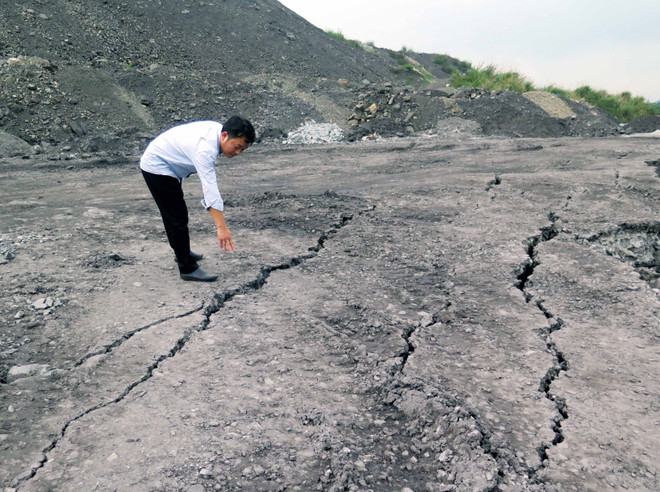 Xuất hiện sạt trượt bất thường tại bãi đổ thải mỏ than Phấn Mễ ảnh 1