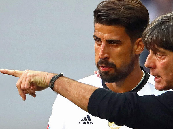 Thư tạm biệt đầy xúc động của Poldi viết gửi người hâm mộ ảnh 3