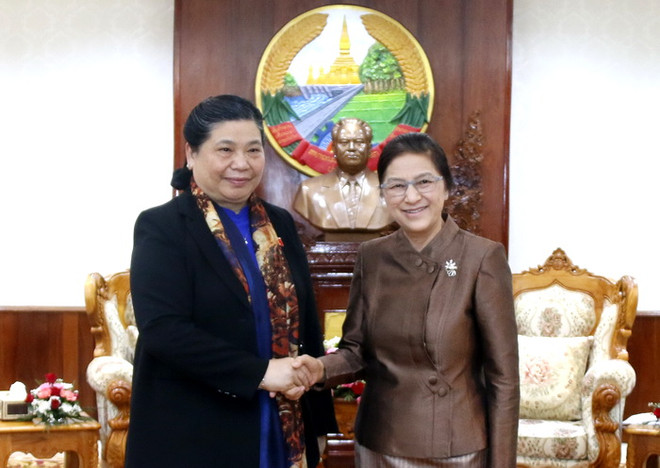 Phó Chủ tịch Quốc hội Tòng Thị Phóng gặp Chủ tịch Quốc hội Lào ảnh 1
