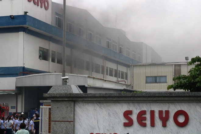 Bắc Ninh: Dập tắt vụ cháy nhà máy tại Khu Công nghiệp Quế Võ 1 ảnh 1