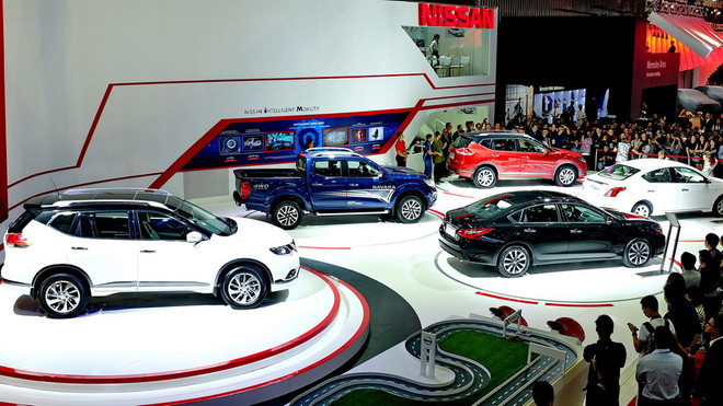 Doanh nghiệp ôtô kích cầu, khách hàng rơi vào “ma trận” giảm giá ảnh 1