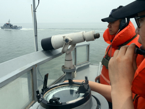 Hàn Quốc bắn cảnh cáo tàu Triều Tiên xâm phạm hải phận ảnh 1