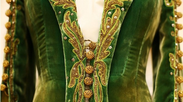 Những chiếc váy huyền thoại trong bộ phim "Cuốn theo chiều gió" ảnh 12