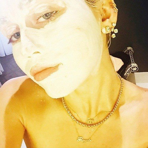 Lạ mắt ngắm nhìn các nữ minh tinh trong bộ mặt "dọa ma" ảnh 7