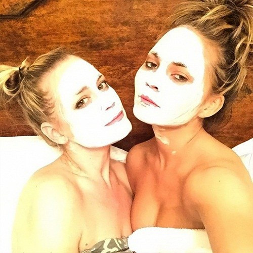 Lạ mắt ngắm nhìn các nữ minh tinh trong bộ mặt "dọa ma" ảnh 2