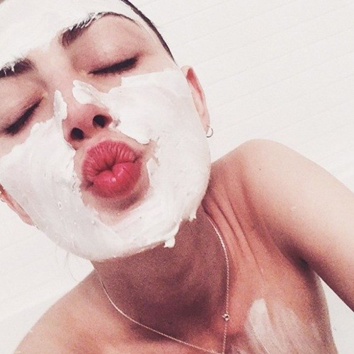 Lạ mắt ngắm nhìn các nữ minh tinh trong bộ mặt "dọa ma" ảnh 9