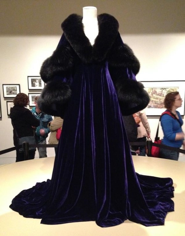 Những chiếc váy huyền thoại trong bộ phim "Cuốn theo chiều gió" ảnh 9