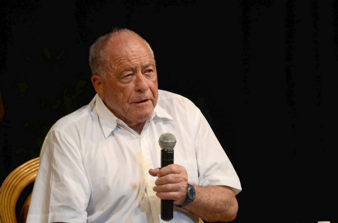 Giáo sư đoạt giải Nobel Wuthrich giao lưu với sinh viên Việt Nam ảnh 1