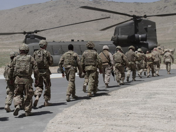 NATO phủ nhận việc tăng quân sát biên giới Nga ảnh 1