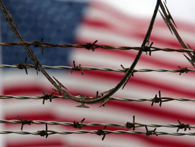 Thượng viện Mỹ phê chuẩn điều luật cấm hình thức tra tấn tù nhân ảnh 1