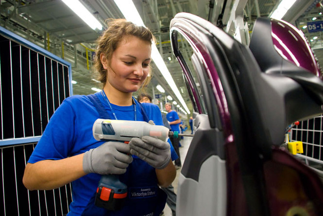 Sản lượng công nghiệp của Nga giảm kỷ lục tháng thứ 4 liên tiếp ảnh 1