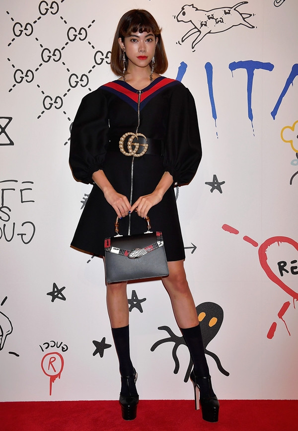 Hồ Ngọc Hà sánh vai cùng "ông trùm" Gucci trên thảm đỏ ở Nhật Bản ảnh 10