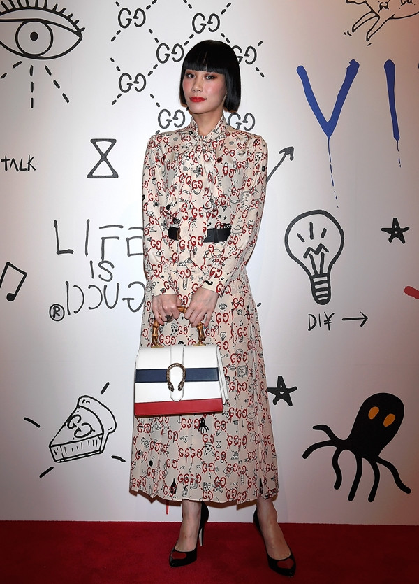 Hồ Ngọc Hà sánh vai cùng "ông trùm" Gucci trên thảm đỏ ở Nhật Bản ảnh 13