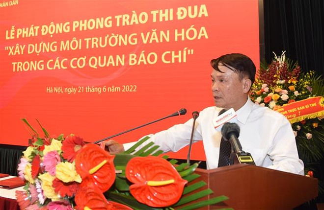 Phó Chủ tịch thường trực Hội Nhà báo Việt Nam Nguyễn Đức Lợi phát biểu tại lễ phát động. (Ảnh: Minh Đức/TTXVN) Thi đua "Xây dựng môi trường văn hóa trong các cơ quan báo chí" ảnh 3