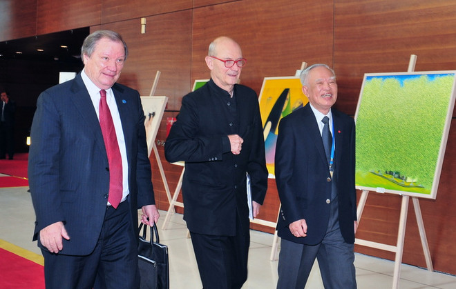 Ông Vũ Khoan: APEC cần giương cao ngọn cờ tự do hóa thương mại ảnh 1