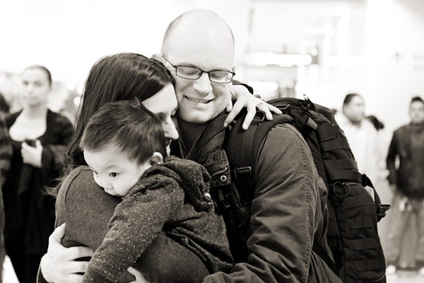 Rơi nước mắt cảnh con nuôi lần đầu "nhập gia" gặp bố mẹ ảnh 21