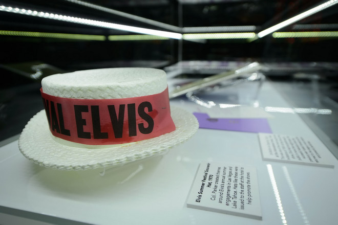 [Photo] Chiêm ngưỡng kỷ vật vô giá của huyền thoại Elvis Presley ảnh 3