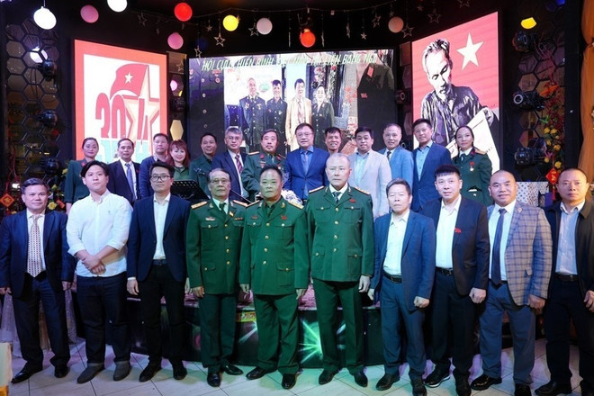 cuu chien binh viet nam_lb nga 2.jpg