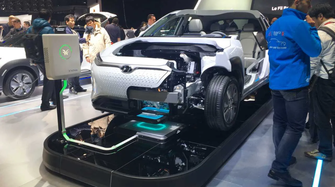 Hàn Quốc xúc tiến triển khai sạc xe điện không dây từ tháng 12 ảnh 1