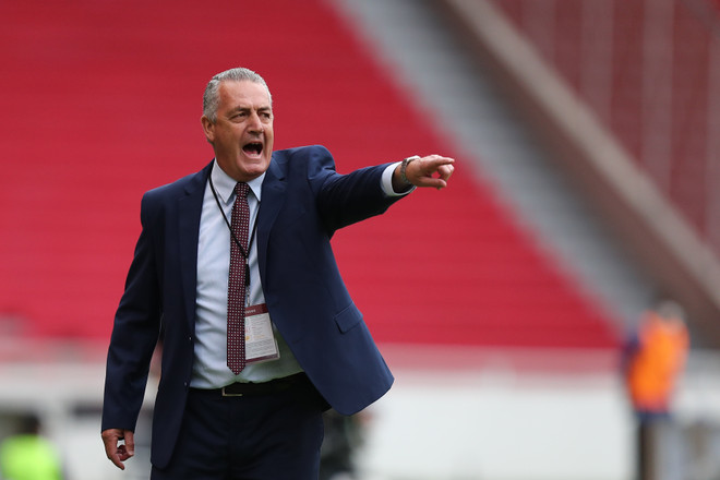 HLV đội tuyển Ecuador phàn nàn về lịch khai mạc World Cup 2022 ảnh 1