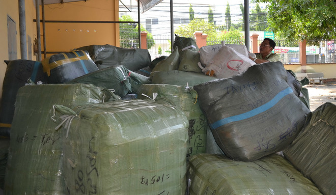 Phát hiện 3 tạ pháo lậu trên tàu hàng Bắc-Nam ở Đồng Nai ảnh 1