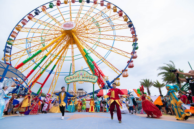 Công viên giải trí Circus Land có quy mô 1,5ha chính thức mở cửa đón khách từ ngày 1/7/2022. Công viên giải trí kiểu Mỹ hút khách tại NovaWorld Phan Thiet ảnh 1