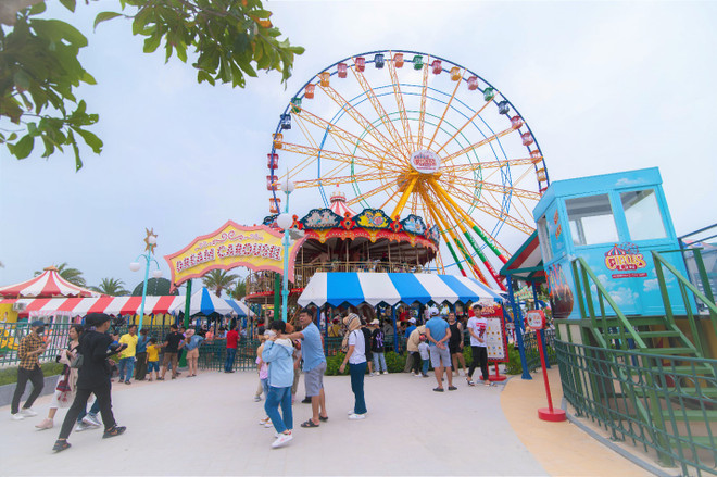 Circus Land hút khách dịp cuối tuần đến trải nghiệm khu vui chơi mới tại Phan Thiết. Công viên giải trí kiểu Mỹ hút khách tại NovaWorld Phan Thiet ảnh 3