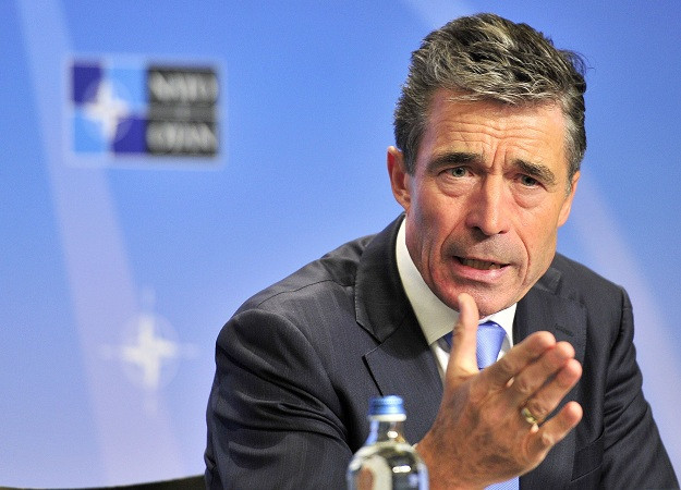 Tổng thư ký NATO bác bỏ khả năng can dự vào tình hình Iraq ảnh 1