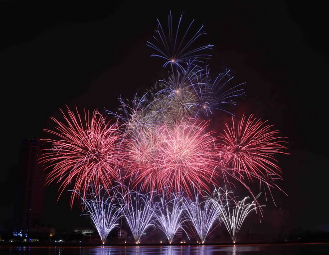Khai mạc Cuộc thi trình diễn pháo hoa quốc tế 2015 tại Đà Nẵng ảnh 9