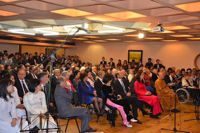 Những người bạn Pháp xuống đường đòi hòa bình cho Việt Nam ảnh 1