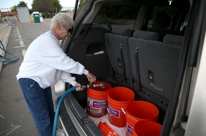 Mỹ: California tiến hành biện pháp hà khắc để tiết kiệm nước ảnh 1