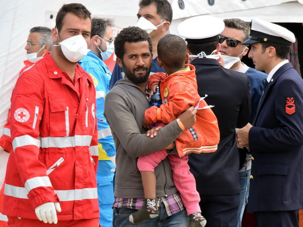 Cuộc khủng hoảng người di cư gây chia rẽ chính quyền Italy ảnh 1