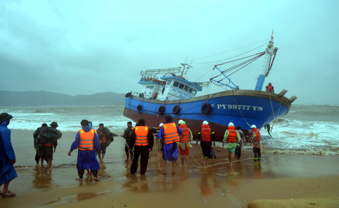 Cơn bão số 12 đã làm 27 người chết, 22 người mất tích ảnh 2