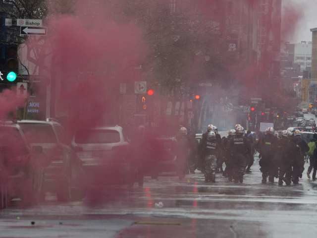 Canada: Đụng độ trong cuộc tuần hành ngày Quốc tế Lao động ảnh 1