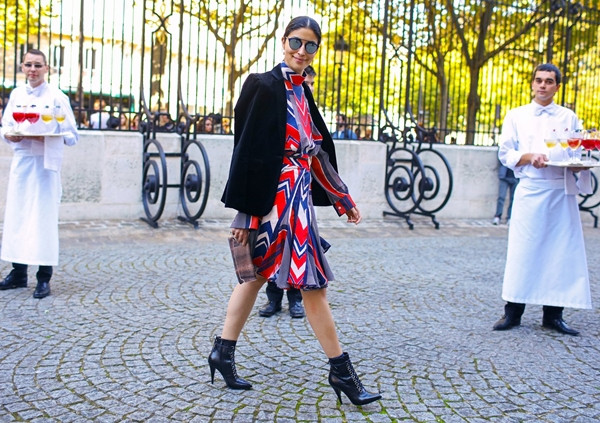 Chiêm ngưỡng các phong cách thời trang ngay tại đường phố Paris ảnh 2