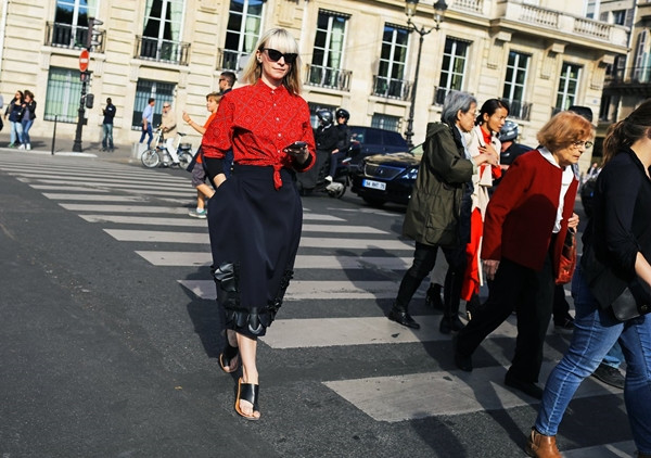 Chiêm ngưỡng các phong cách thời trang ngay tại đường phố Paris ảnh 10