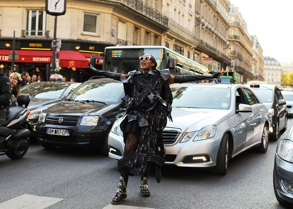 Chiêm ngưỡng các phong cách thời trang ngay tại đường phố Paris ảnh 9