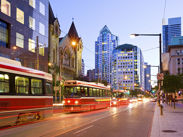 Kinh tế Canada trì trệ do kinh doanh và đầu tư ảm đạm ảnh 1