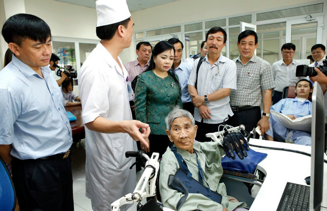 Bộ trưởng Bộ Y tế Nguyễn Thị Kim Tiến thăm và làm việc tại Thanh Hóa ảnh 2