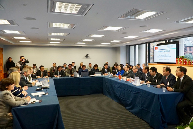 TP.HCM đề nghị WB hỗ trợ xây trung tâm dự báo chiến lược kinh tế ảnh 2