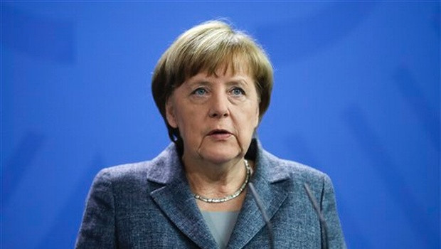 Thủ tướng Đức Merkel mong muốn sớm dỡ bỏ trừng phạt Nga ảnh 1