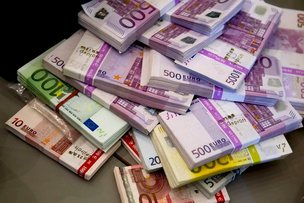 Đồng euro xuống giá so với USD trước thềm cuộc họp của ECB ảnh 1