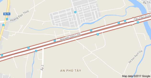 Xe máy va chạm với xe tải, hai người thương vong ảnh 1