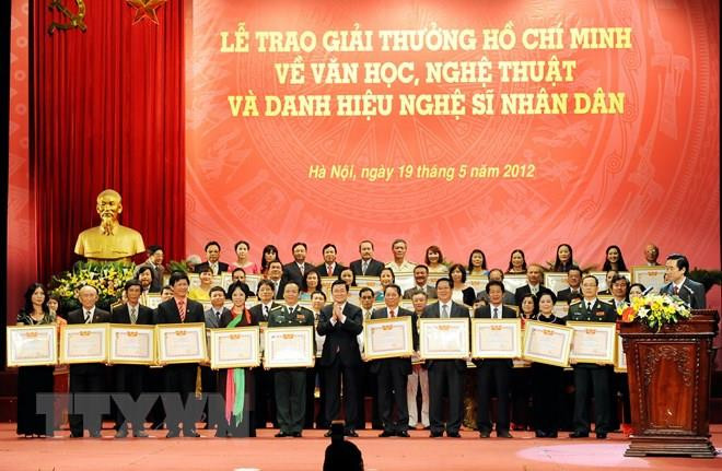 Chính phủ đồng ý đề nghị phong tặng nghệ sỹ nhân dân, nghệ sỹ ưu tú ảnh 1