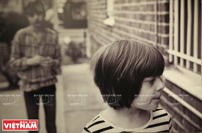 Hiểu thêm về trẻ tự kỷ qua ống kính của nhiếp ảnh gia nước ngoài ảnh 10